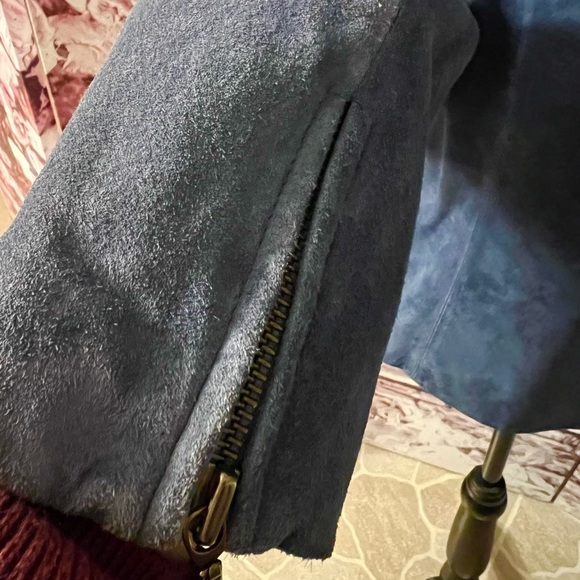 Valerie Stevens  Leather (Suede) Jacket - Picture 3 of 11
